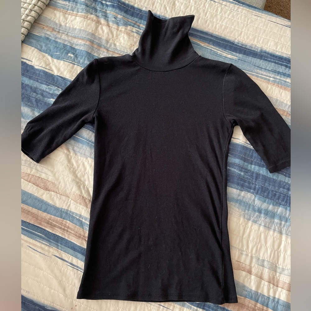 Navy blue shirt sleeve turtleneck